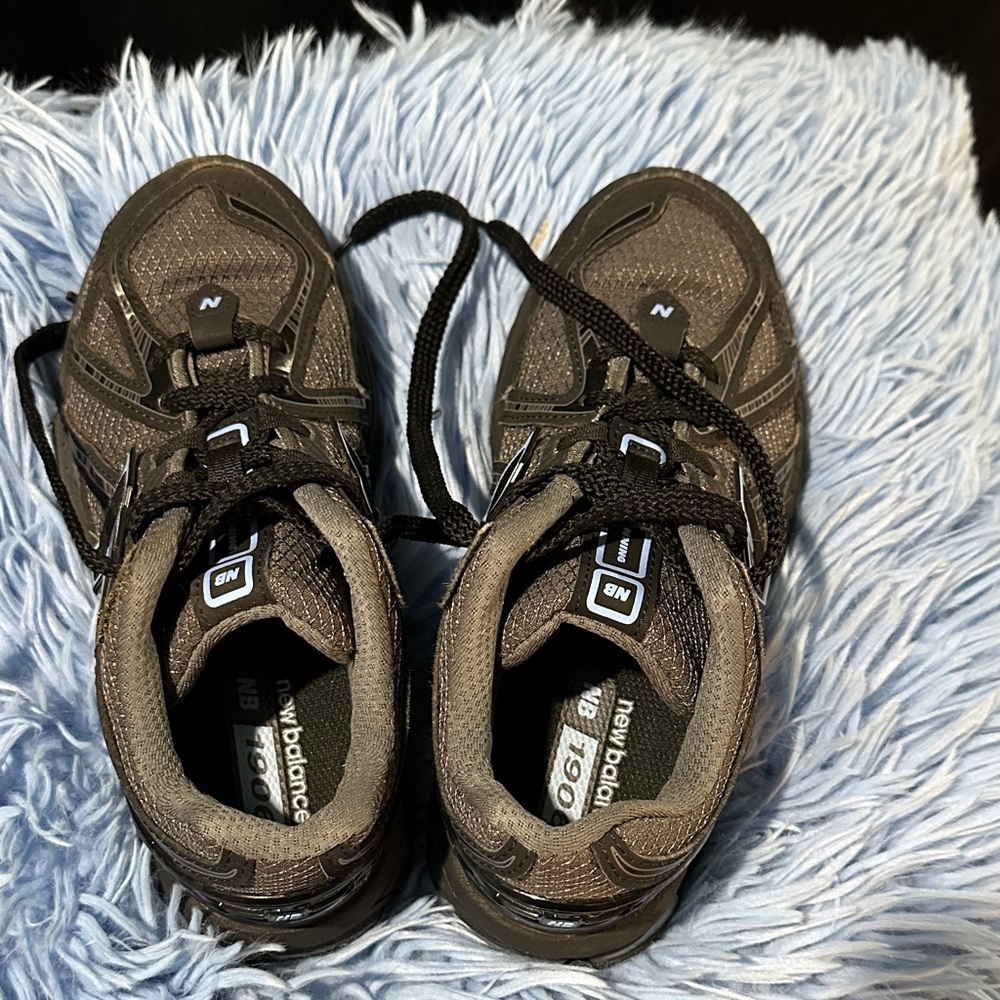New Balance Kids Black Athletic Sneakers with Lace Closure